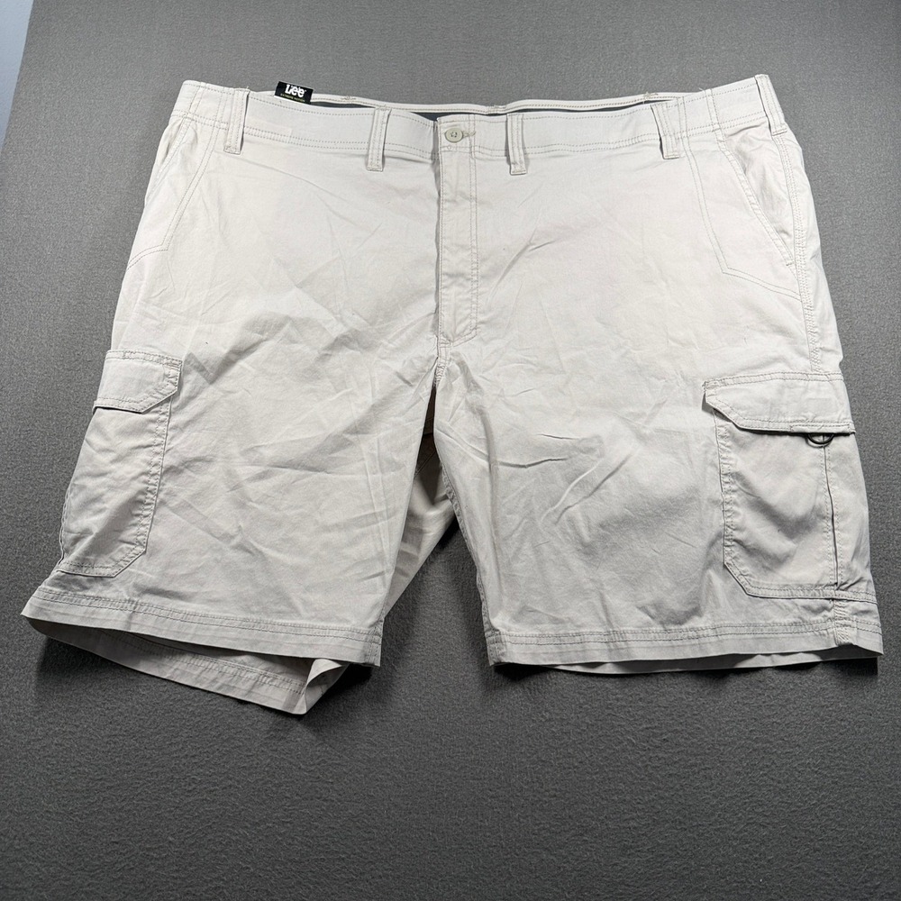 Lee Extreme Motion Cargo Shorts Mens Size 52 Stone Relaxed Fit 112314756